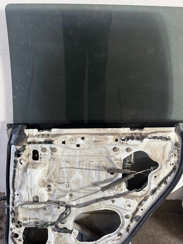 Двери и комплектующие: Дверь Передняя правая Subaru, Б/у, Оригинал at lalafo.kg — 5 Двери и комплектующие: Дверь Передняя правая Subaru, Б/у, Оригинал — 5