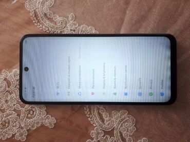 Tecno: Tecno Pova 4, 128 GB, Simsiz şarj, İki sim kartlı, Face ID