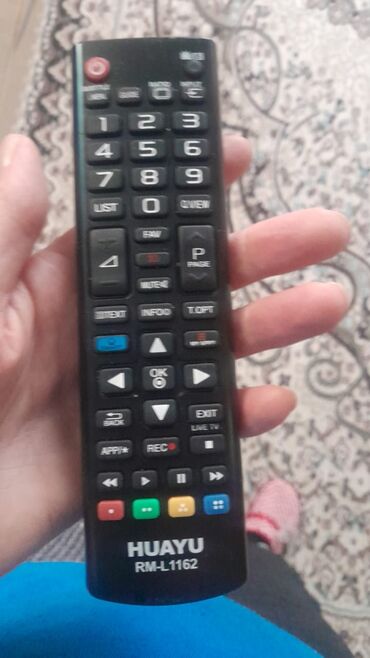 Uzunmüddətli kirayə mənzillər: Nərimanov metrosundan 100metr məsafədə metroparkla üzbəüz olan — 15