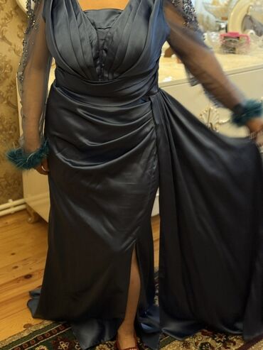 Ziyafət donları: Göy atlas ziyafət donu satılır. Xanım artıq çəki verdiyinə görə paltar — 4