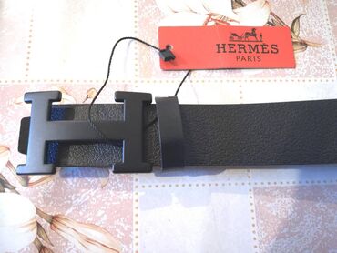 fisbajn za haljine: Novi muski kozni markirani kais Hermes u crnoj boji. Zemlja porekla