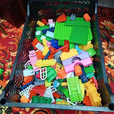 Другие игровые комплексы: Продаю два пакета полных крупных пластиковых строительных блоков для — 6