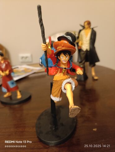 сумки аниме: Коллекционный набор фигурок по аниме One Piece + настольный органайзер