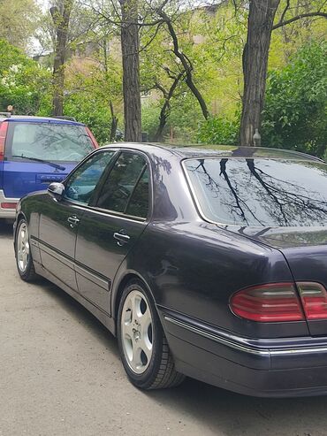 гелик 2000: Mercedes-Benz E-Class: 2000 г., 3.2 л, Автомат, Бензин, Седан
