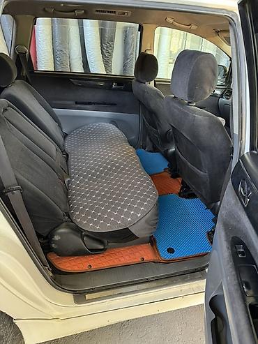Toyota: Toyota Ipsum: 2002 г., 2.4 л, Автомат, Газ, Минивэн — 4