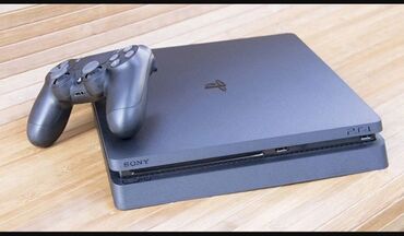 PS4 (Sony PlayStation 4): Продам ps4 slim 500 gb хорошее состояние не прошитая. в комплекте все