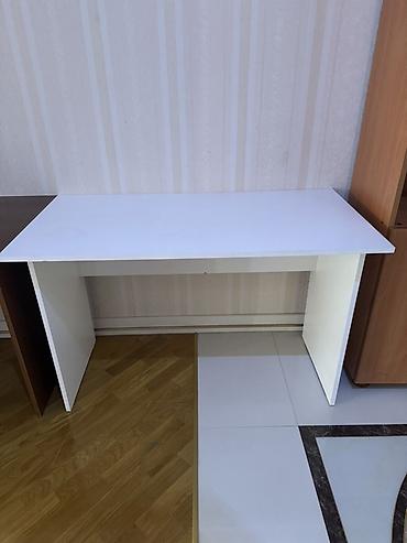 ofis dolablari: 3ü birlikdə satılır Tərkib: - Açıq rəfli və altı qapalı bölməli şkaf — 3