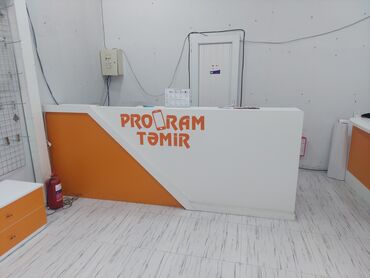 держатель для вешалок: Mağaza avadanlıqları komplekti Tərkib: - Resepsiyon/qarşılanma masası