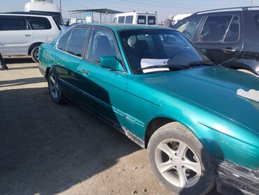 BMW: BMW 520: 1990 г., 2 л, Механика, Бензин, Седан