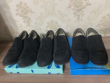 размер 35 туфли: Туфли мальчиковые, фирменные. 30,33 и 36 размеров. Качество и