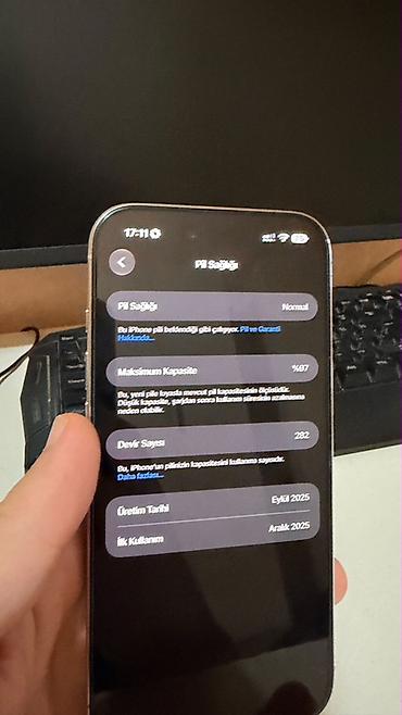corn iphone: IPhone Air, 256 GB, White Titanium, Face ID — 4