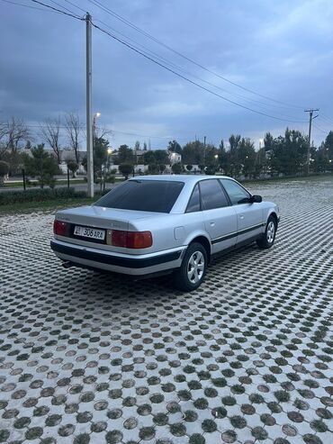 авуди а8: Audi 100: 1993 г., 2.3 л, Механика, Бензин, Седан