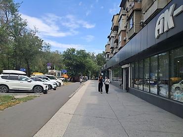 жильё: Часть магазина, В жилом доме, 225 м² С ремонтом, 1 линия, Комната для персонала, Кондиционер — 3