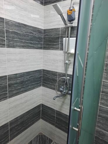 Uzunmüddətli kirayə mənzillər: Xəzər rayonu, Buzovna qəsəbəsi, 26 nömrəli məktəbə yaxın, 9 mərtəbəli — 11