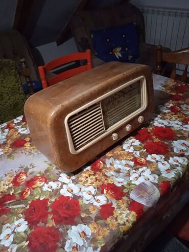 Pojačala i prijemnici: Stari radio aparati — 2