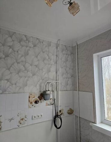 дом на иссык куле купить: 2 бөлмө, 50 кв. м, 105-серия, 4 кабат, Косметикалык ремонт