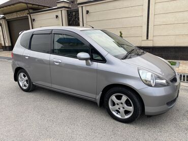 Honda: Honda Fit: 2004 г., 1.3 л, Вариатор, Бензин, Хэтчбэк