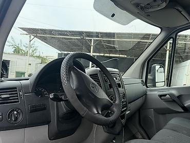 коробка спринтера: Грузовой фургон Mercedes-Benz Sprinter (кабина с одним рядом сидений — 1