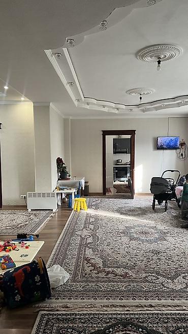 Продажа коттеджей и домов: Продается просторный двухэтажный дом с большим двором и — 10