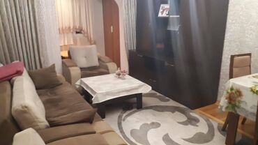 Uzunmüddətli kirayə mənzillər: Nizami rayonu, Neftçilər metrosunun yaxınlığında yerləşən 5 mərtəbəli — 18