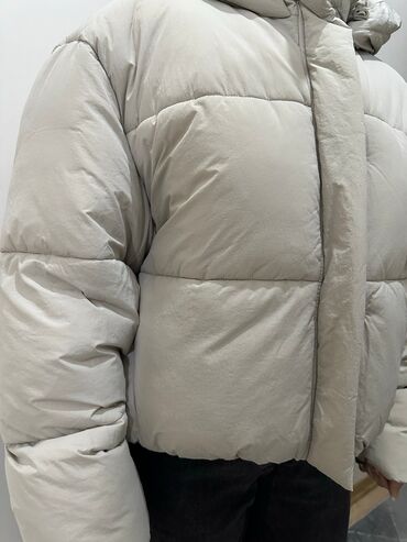 Kurtkalar: ZARA kurtka. Ekru reng s razmer (m razmere de olur) Su ve külek — 7