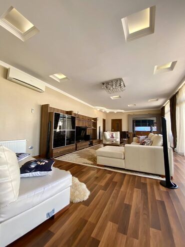 Uzunmüddətli kirayə mənzillər: ŞƏHƏRİN MƏRKƏZİNDƏ GENİŞ MƏNZİL KİRAYƏ VERİLİR Ümumi sahə: 250 m² — 2