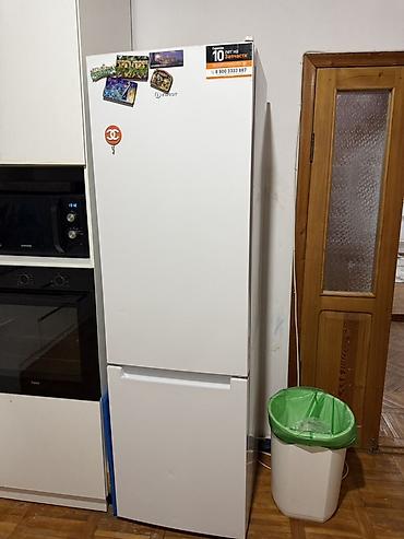 a 20: Холодильник Indesit, двухкамерный, белый. Бу сломанный Нужно мотор — 1