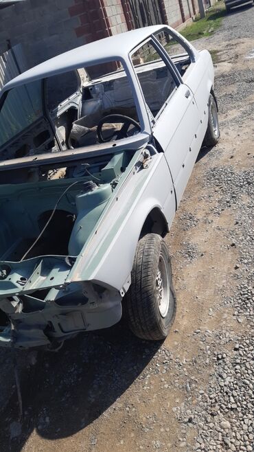 BMW: BMW 3 series GT: 1981 г., 2.5 л, Бензин — 3