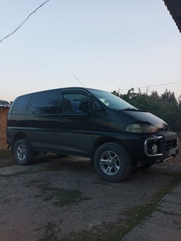 Mitsubishi Delica: 1997 г., 2.4 л, Автомат, Бензин, Вэн/Минивэн