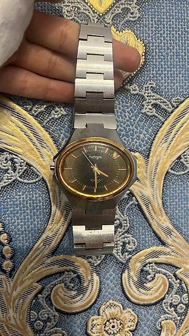 sovet qol saatı: Saat Luch Quartz Caliber 1956 modeli olan, Sovet İttifaqında (SSRİ) — 3