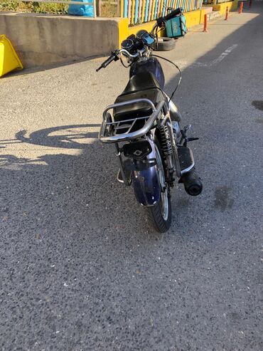 Mopedlər,skuterlər: Moped tipli benzinli motosiklet - Rəng: tünd mavi (xrom detallar və — 4