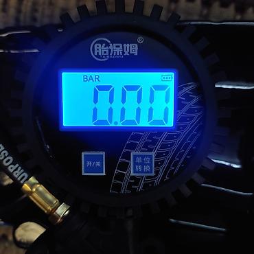 air pump: Пистолет для подкачки шин. Черный: 2000 сом. Красный: 3000 сом — 5