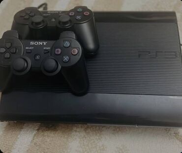 PS3 (Sony PlayStation 3): Ps 3 ela vezyetde catdirilma Baki daxili pulsuz,350 azn. real aliciya