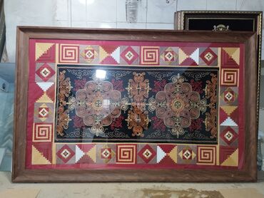 Картины: Картина с изображением цветов в вазе, оформленная в раму. Рама имеет — 24