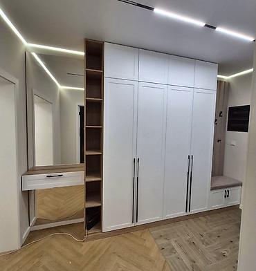dəhliz dolabi: Dəhliz üçün modul divar dolabı və giriş sistemi - Ağ rəngli, modern — 1