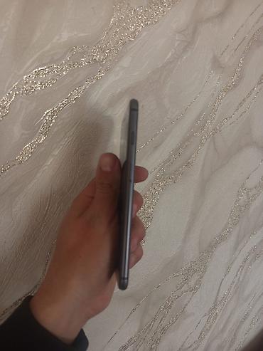 Apple iPhone: IPhone 8 Plus, 64 GB, Qara, Barmaq izi, Simsiz şarj, Face ID — 8