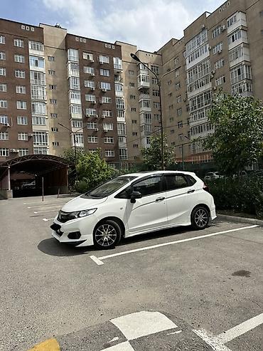 порог фит: Honda Fit: 2019 г., 1.5 л, Вариатор, Бензин, Хэтчбэк — 4