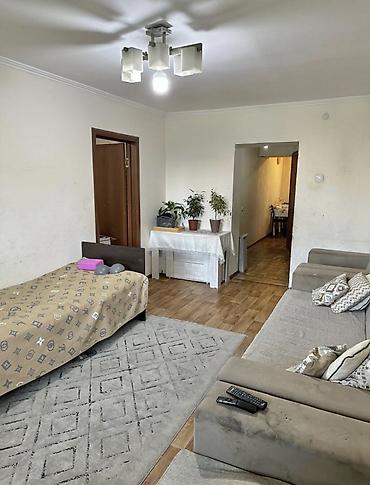 Квартиры: 3 комнаты, 63 м², Космос Индивидуалка, 1 этаж, Старый ремонт — 2