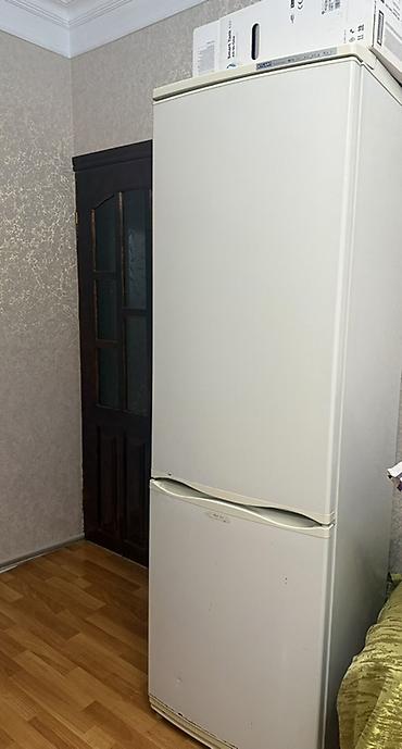 xarab kamera: Xarab 2 qapılı Atlant Soyuducu Satılır, rəng - Ağ — 1