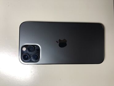 Apple iPhone: IPhone 12 Pro, Б/у, 256 ГБ, Черный, Защитное стекло, Чехол, 81 %