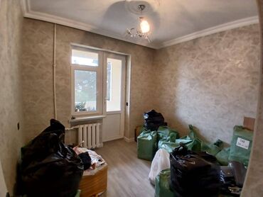 Köhnə tikili: Xətai rayonu, Həzi Aslanov metrosuna yaxın. ÇingizXan Kərimov küçəsi — 3