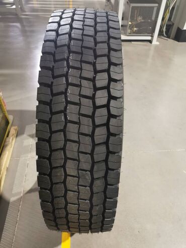 шины на фура: 295/80R22.5 315/70R22.5 315/80R22.5 . ведущая ось нагрузка не менее