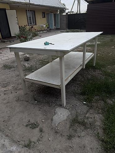 Оборудование для производства: Большой рабочий стол/верстак с полкой - Габариты по фото: увеличенная — 1