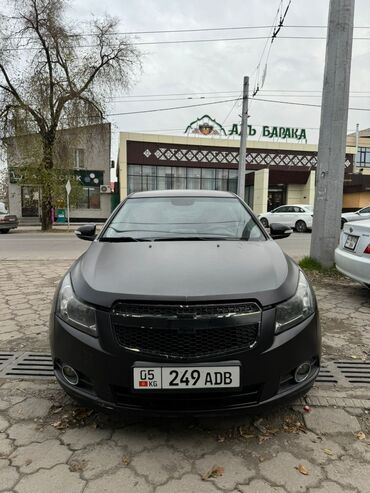 машина маленкий: Chevrolet Cruze: 2010 г., 1.8 л, Автомат, Газ, Седан