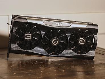 подставка для наушников: Видеокарта EVGA GeForce RTX (серия с тройным кулером) - Мощная — 1