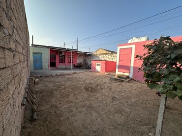 Həyət evləri və villaların satışı: 4 otaqlı, 235 kv. m, Kredit var, Orta təmir — 2
