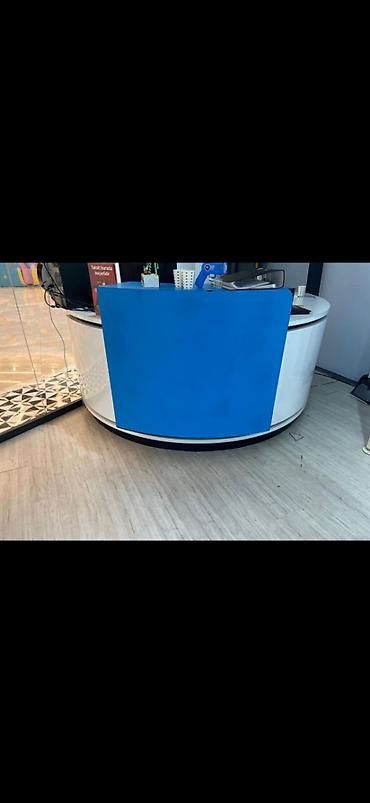 Оборудование для магазинов: Resepn masası. Eni 2,20. Mağaza bağlandığı üçün satılır. Ünvan, Sevinc — 1