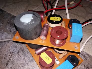 Zvučnici i stereo sistemi: Mb Quart 610-delovi -kutije prazne(bez icega) za 8 — 4