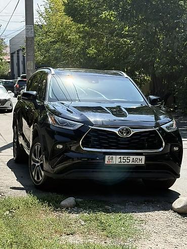 highlander 2017: Toyota Highlander: 2022 г., 3.5 л, Автомат, Бензин, Кроссовер — 2