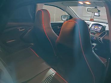 bmw e 38: Hyundai ix35: 1.9 l | 2011 il Sedan — 7